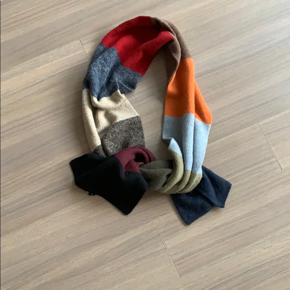 Gap men’s multicolored scarf